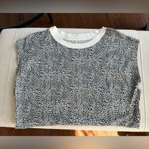 Loft Print Cap‎ Sleeve Shirt. NWOT. Size XS